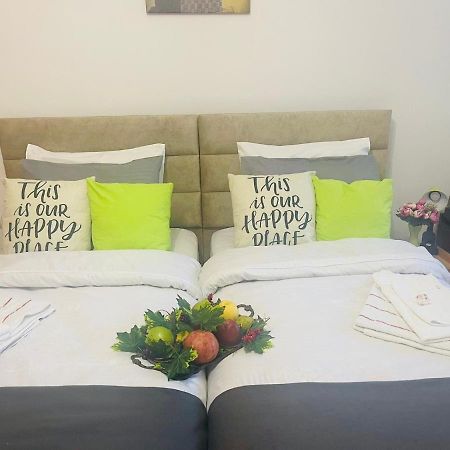 Spacious 2 Bedrooms In The Center Of Yerevan Exterior foto