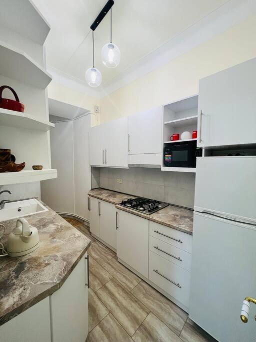 Spacious 2 Bedrooms In The Center Of Yerevan Exterior foto