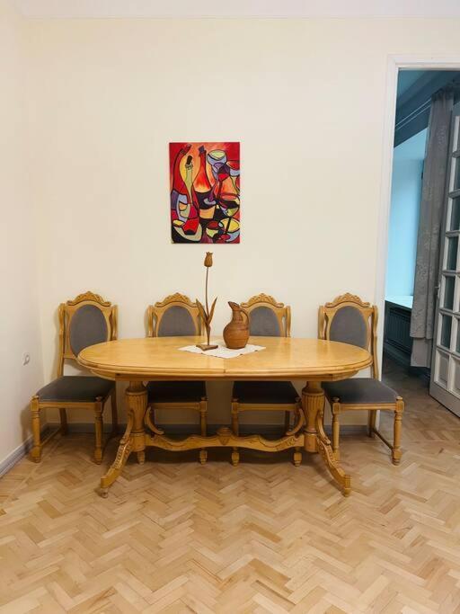 Spacious 2 Bedrooms In The Center Of Yerevan Exterior foto