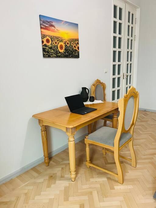 Spacious 2 Bedrooms In The Center Of Yerevan Exterior foto