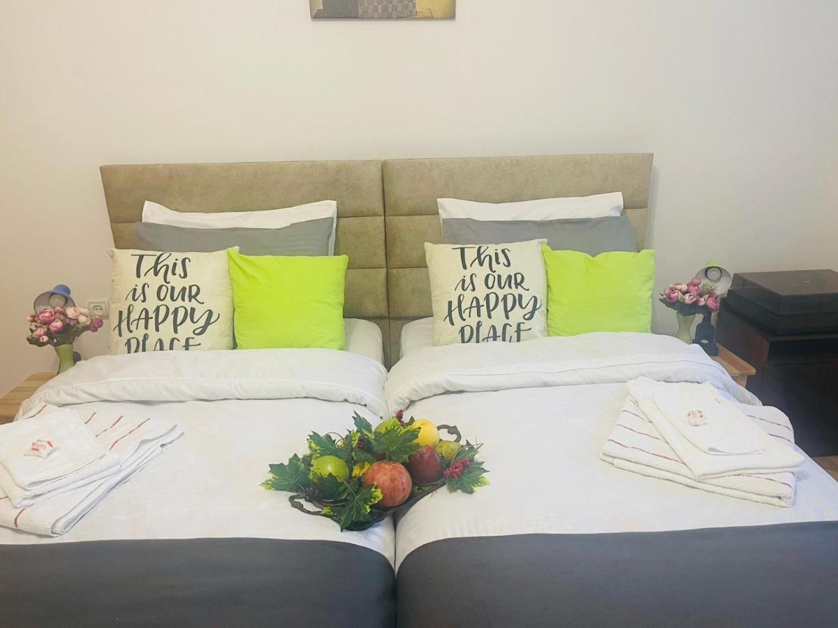 Spacious 2 Bedrooms In The Center Of Yerevan Exterior foto